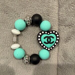 Silicone tumbler handle charm